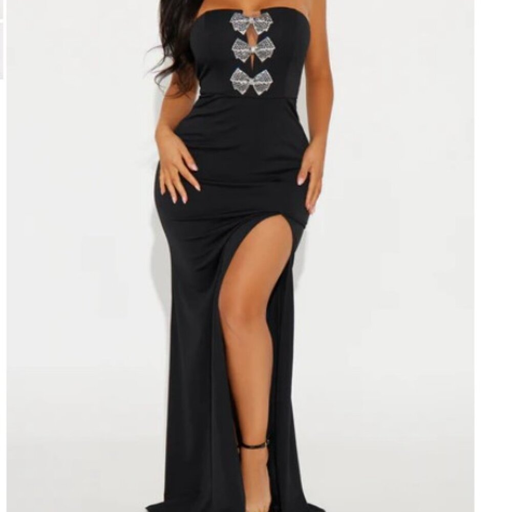 Sexy Elegant Black Gown with Glitzy Bows NWT